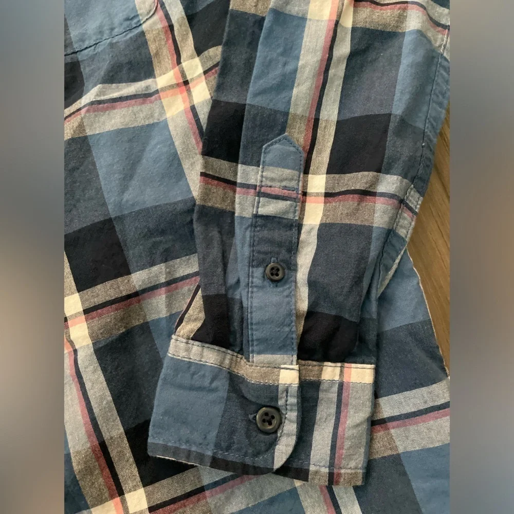 The Children's Place Blue and Pink Plaid Button Down Shirt size L 10/12